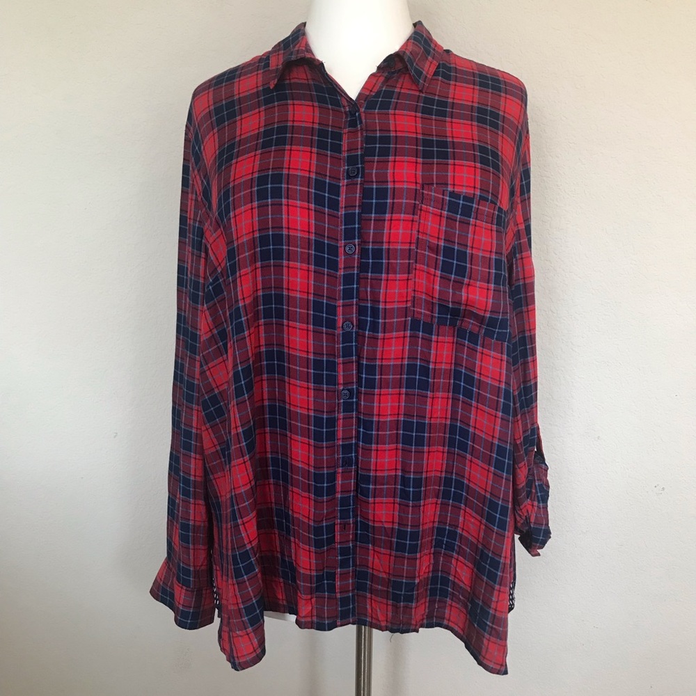 Como Vintage soft plaid button down shirt